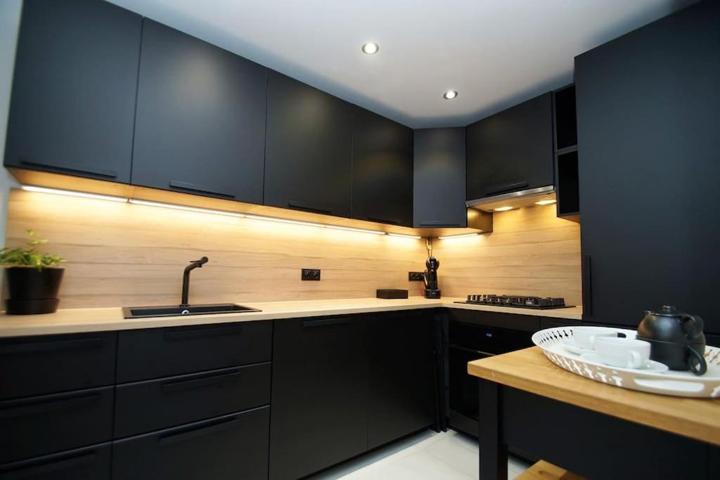 Apartament Korfantego Citycentre Z Widokiem Na Spodek Katowice Kültér fotó