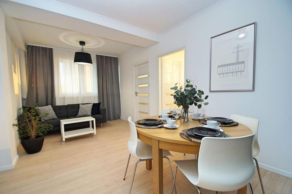 Apartament Korfantego Citycentre Z Widokiem Na Spodek Katowice Kültér fotó